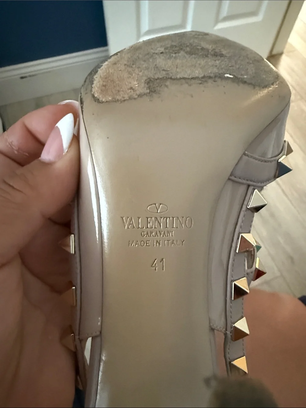 Valentino Garavani elegant pointed